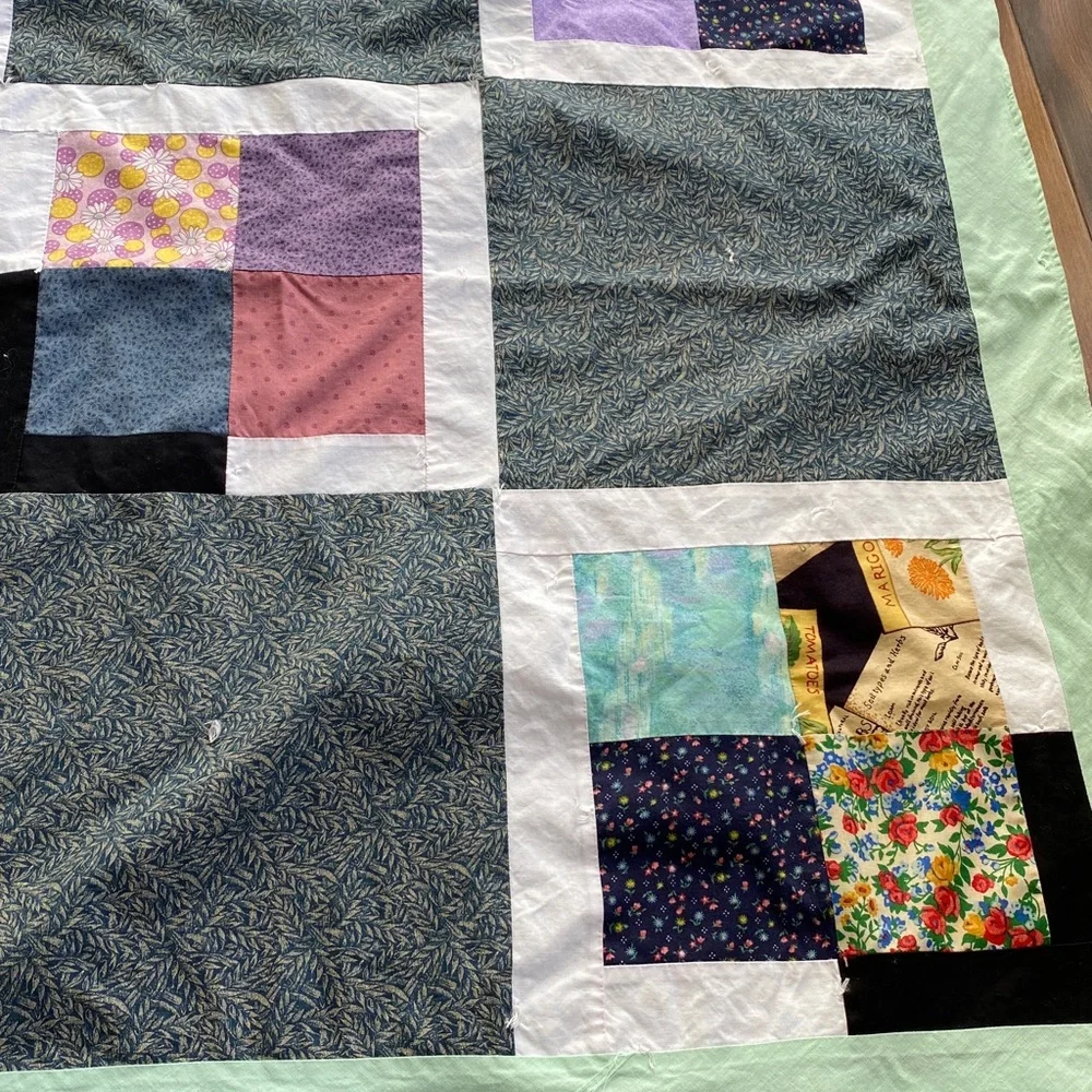 50”x38” Handmade Patchwork Knot Square Quilt Mint Trim Florals Cotton